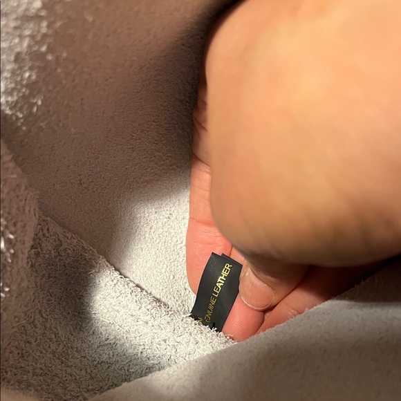 Rebecca Minkoff White Pebble Leather Crossbody bag with gold studs - Picture 8 of 13